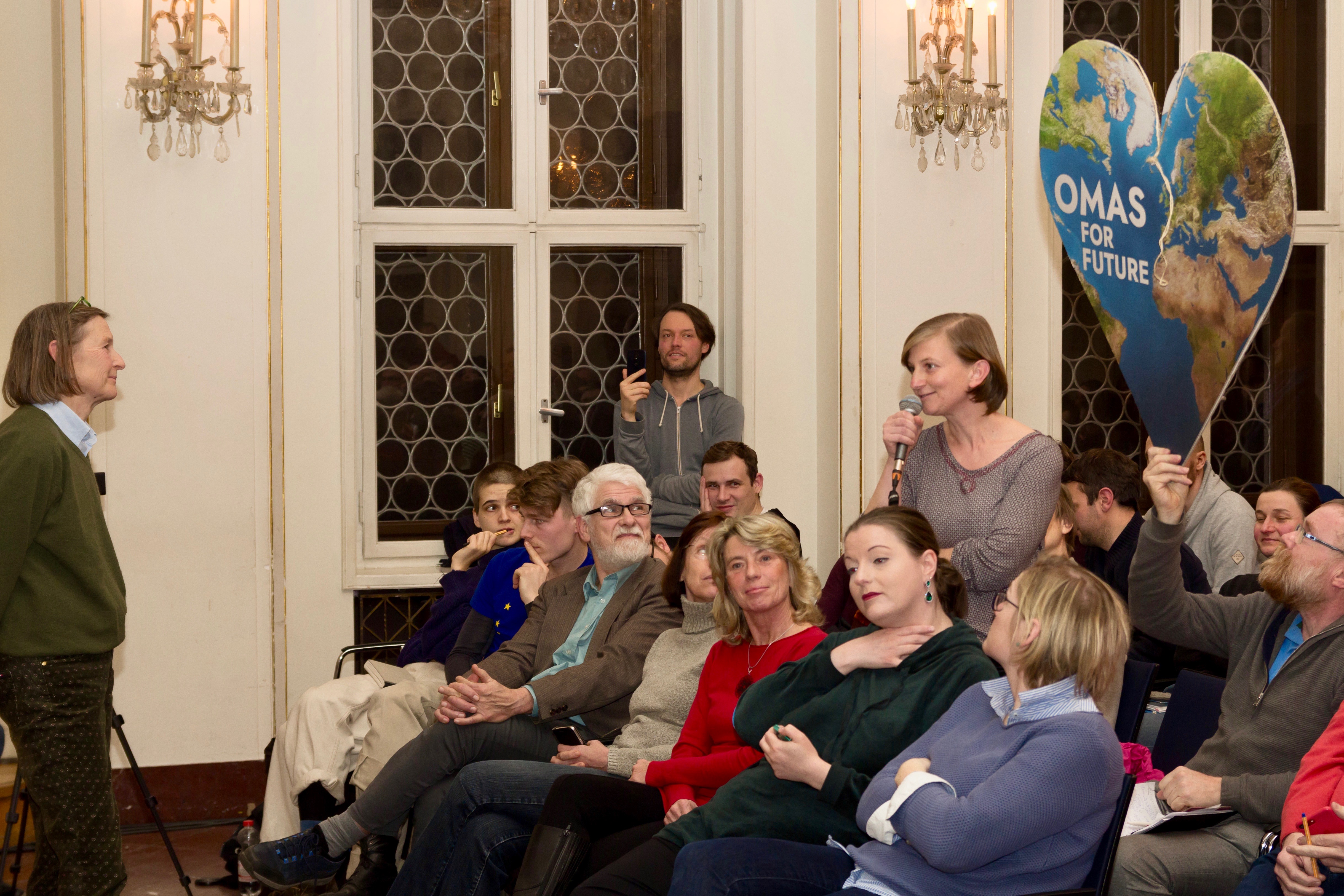 Fragerunde beim OBM Wahlforum Leipzig - Omas for Future