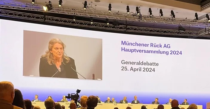 Regine Richter Munich-Re-HV-2024 Credit Dachverband Kritische Aktionärinnen und Aktionäre