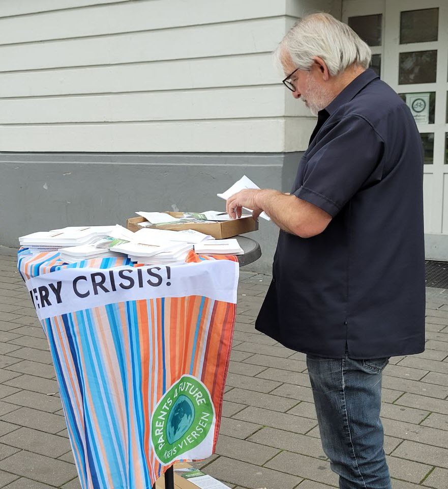 P4F Kreis Viersen mit kleinem Infostand auf dem Europaplatz in Viersen