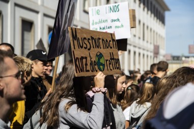 Nur  noch kurz die Welt retten